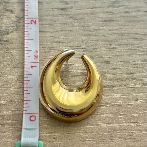 Vintage Gold Chunky Hoop Earrings-Pierced - Picture 3 of 5